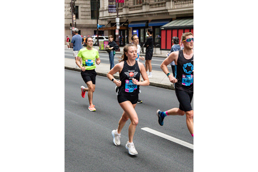 Temple Health patient Brynn Peterson during the Broad Street Run. Photo credit: Francesca Franc.