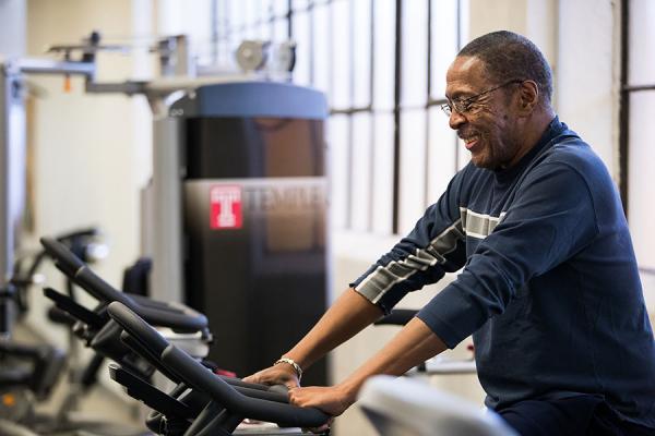 Ronny, COPD patient, exercising on stationary bike