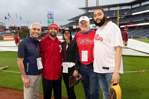 transplant participants at phillies game