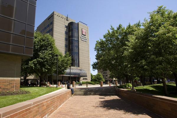 Exterior shot of Temple University Hospital